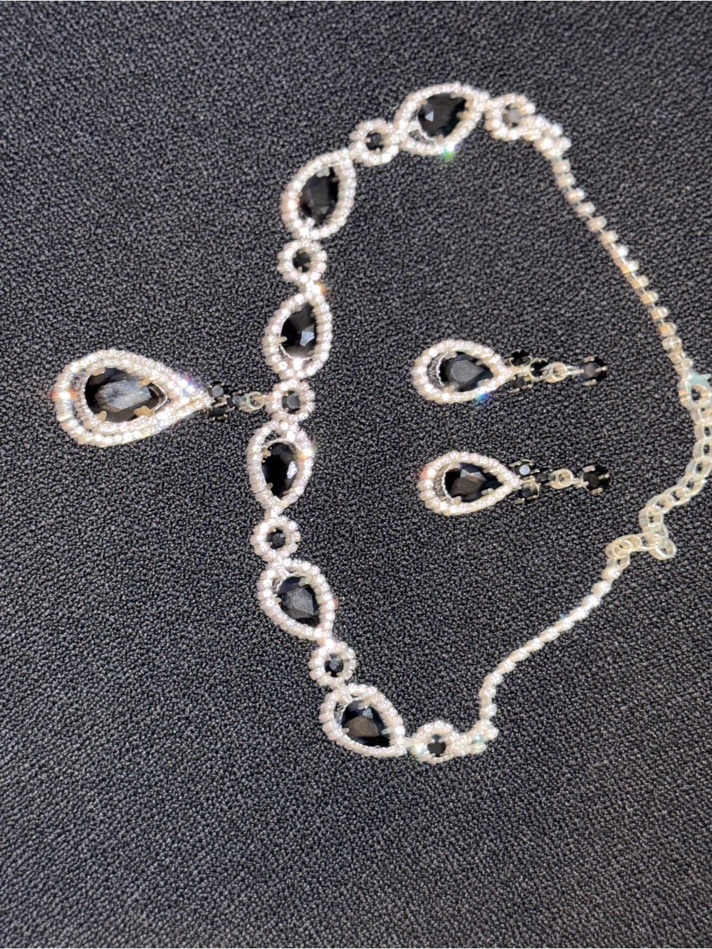Elegant Black Teardrop Crystal Necklace and Earrings Set - Picture 13 of 13